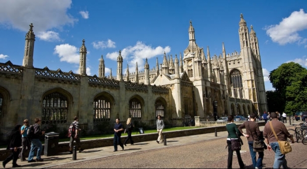 The Peloton will pass through the historic city centre